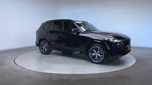Black Sapphire Metallic 2024 BMW X5 xDrive40i