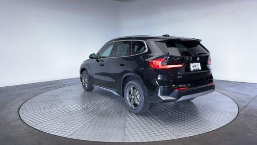 Black Sapphire Metallic 2025 BMW X1 xDrive28i