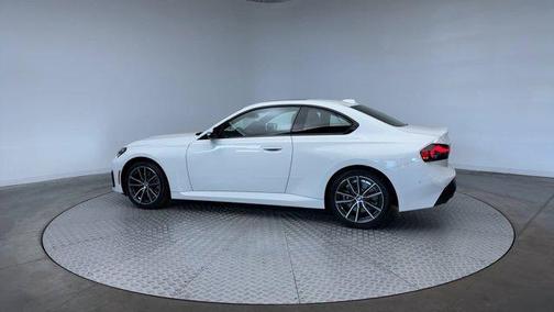 2024 BMW 230 i xDrive