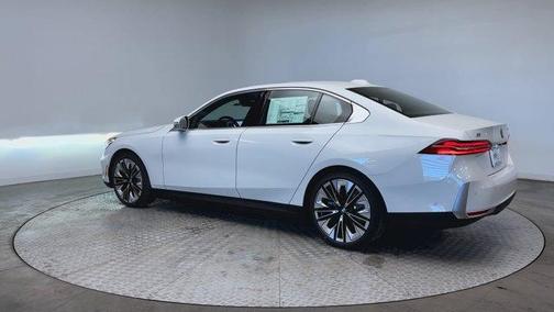 2026 BMW i5 xDrive40