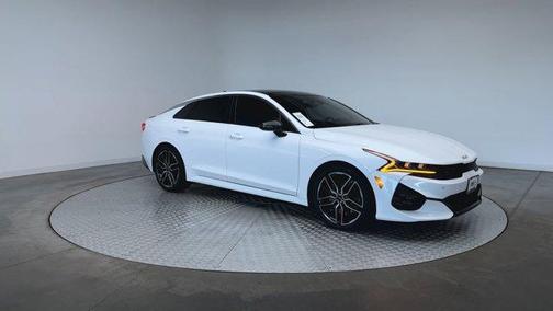 Glacial White Pearl 2022 Kia K5 GT
