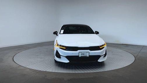 Glacial White Pearl 2022 Kia K5 GT