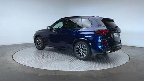 Tanzanite Blue II Metallic 2026 BMW X5 xDrive40i