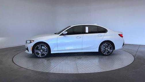Mineral White Metallic 2022 BMW 330 i xDrive