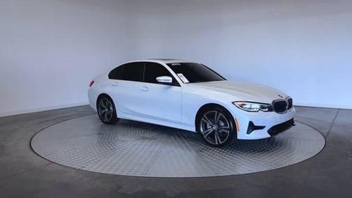 Mineral White Metallic 2022 BMW 330 i xDrive
