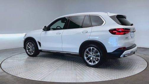 2025 BMW X5 xDrive40i