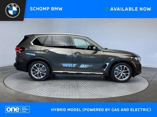 Manhattan Green Metallic 2026 BMW X5 PHEV xDrive50e