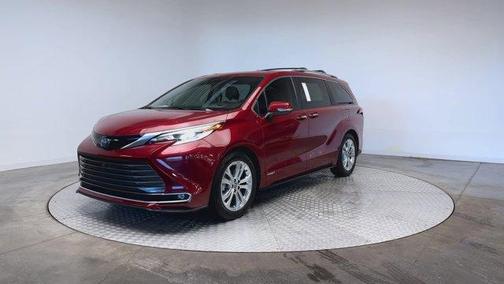 2021 Toyota Sienna 