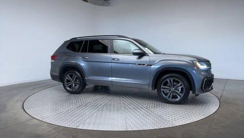 2021 Volkswagen Atlas 3.6 V6 SE w/ Technology R-Line