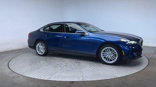 2025 BMW 530 i xDrive