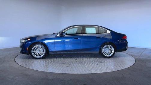 2025 BMW 530 i xDrive