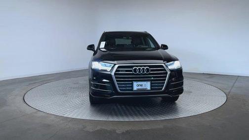 Orca Black Metallic 2019 Audi Q7 55 Prestige