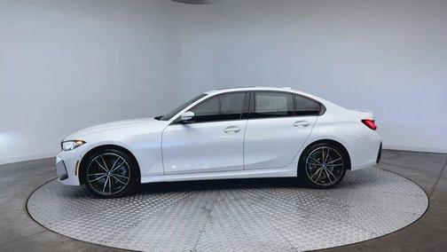 2023 BMW 330 i xDrive