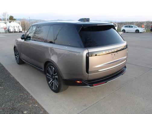 2023 Land Rover Range Rover P400 SE