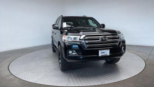 2019 Toyota Land Cruiser V8