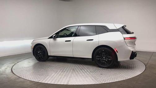 2026 BMW iX xDrive45