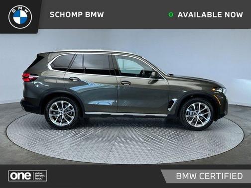 Manhattan Green Metallic 2024 BMW X5 xDrive40i