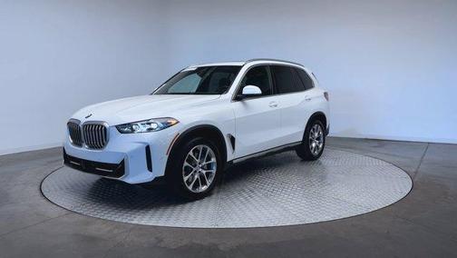 Alpine White 2026 BMW X5 xDrive40i
