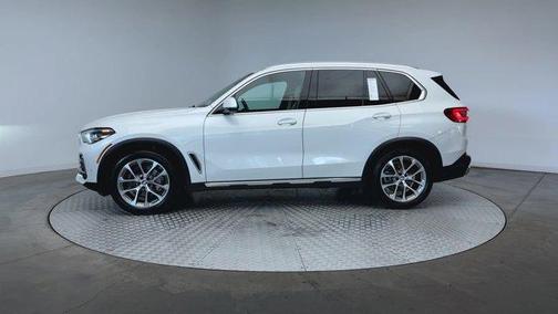 Mineral White Metallic 2019 BMW X5 xDrive40i
