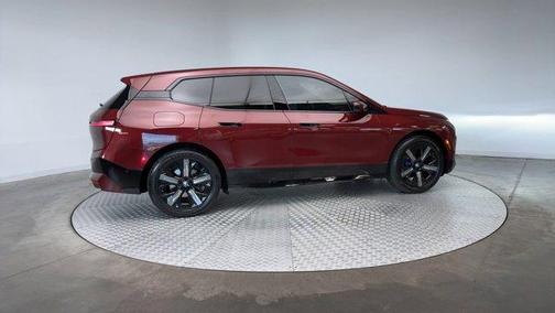 2025 BMW iX xDrive50