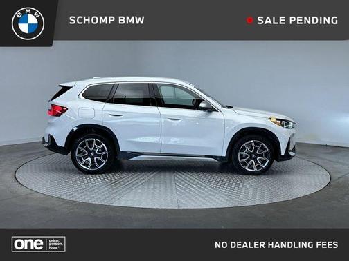 Alpine White 2024 BMW X1 xDrive28i