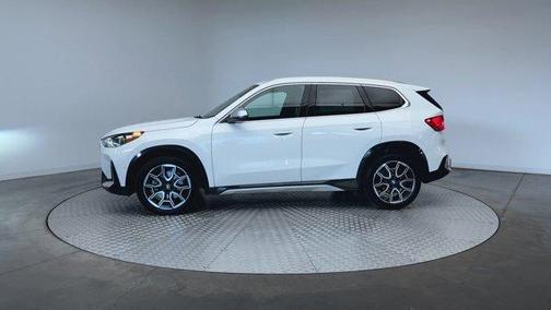 Alpine White 2024 BMW X1 xDrive28i