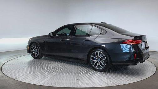 2025 BMW i5 xDrive40