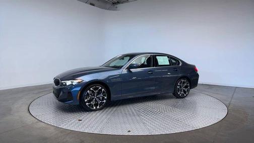 2025 BMW 330 i xDrive