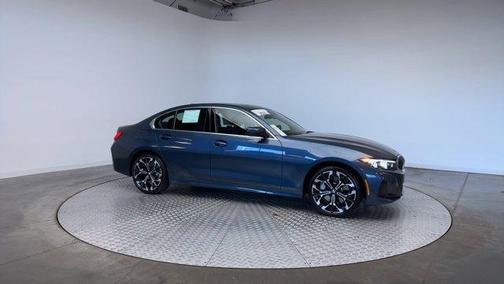 2025 BMW 330 i xDrive