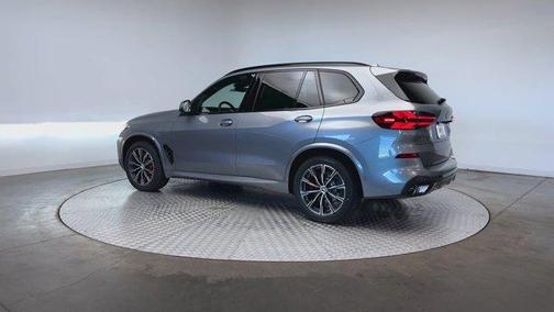 Gray Metallic 2026 BMW X5 xDrive40i