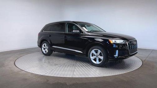 2020 Audi Q7 55 Premium Plus