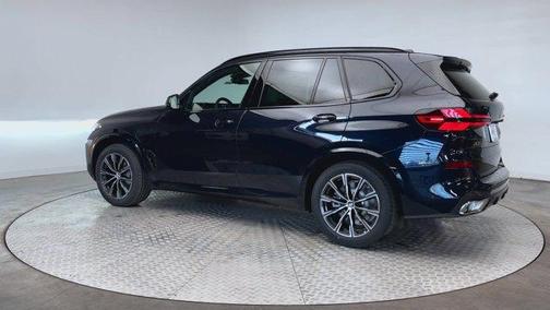 Carbon Black Metallic 2026 BMW X5 PHEV xDrive50e