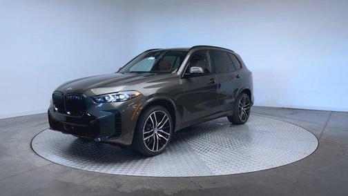 Manhattan Green Metallic 2026 BMW X5 xDrive40i