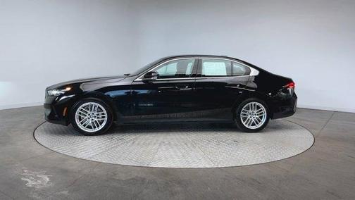 2025 BMW 530 i xDrive