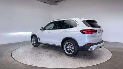 2026 BMW X5 PHEV xDrive50e