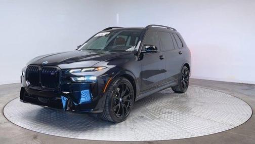 2025 BMW X7 M60i