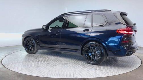 2025 BMW X7 M60i