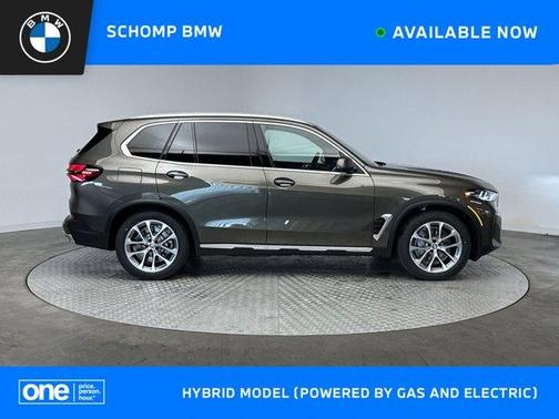 Manhattan Green Metallic 2026 BMW X5 PHEV xDrive50e