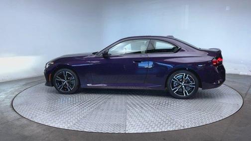 2025 BMW 230 i xDrive