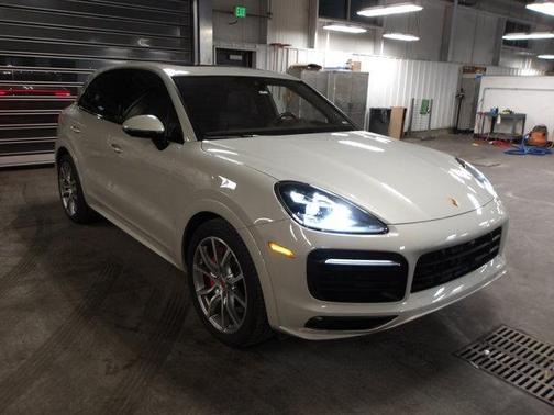 2021 Porsche Cayenne GTS