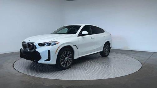 Mineral White Metallic 2027 BMW X6 xDrive40i