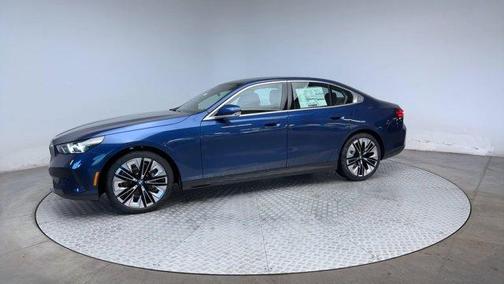 2025 BMW 530 i xDrive