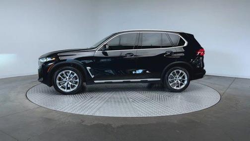 Black Sapphire Metallic 2024 BMW X5 xDrive40i