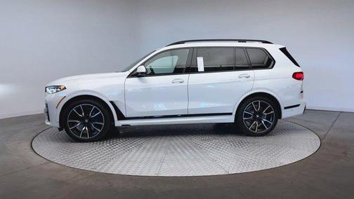 Alpine White 2022 BMW X7 xDrive40i