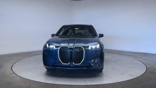 2026 BMW iX xDrive45