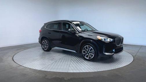 Black Sapphire Metallic 2025 BMW X1 xDrive28i