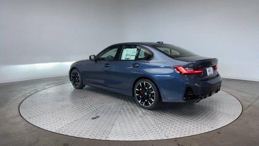 2025 BMW 330 i xDrive