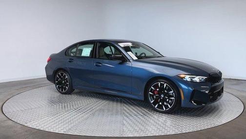 2025 BMW 330 i xDrive