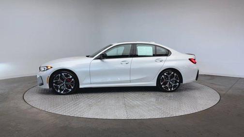 2025 BMW 330 i xDrive