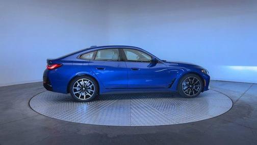 Portimao Blue Metallic 2026 BMW i4 Gran Coupe xDrive40